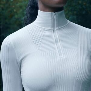 Oysho High-Neck White fitted Long Sleeve Active Top